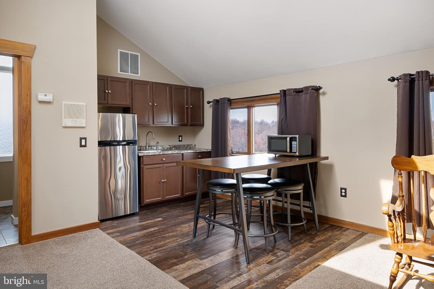 73 Scott Road photo 55