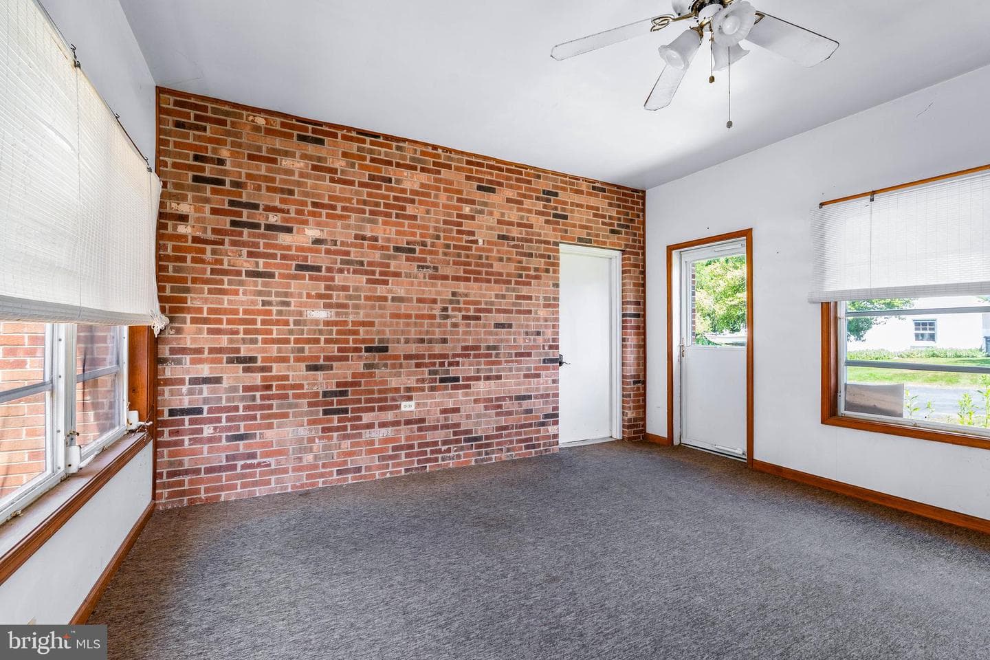 4793 Telegraph Road photo 10