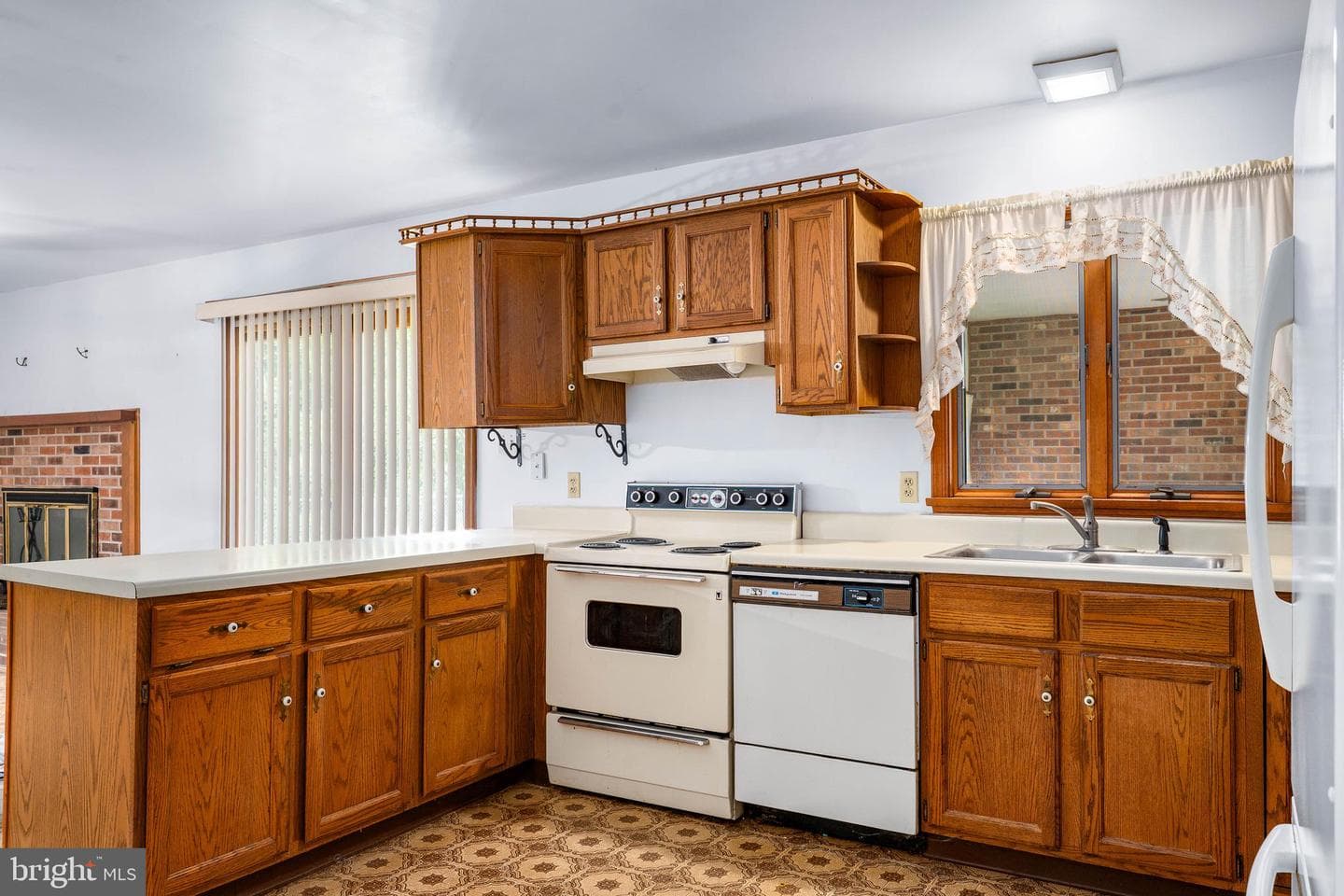 4793 Telegraph Road photo 11