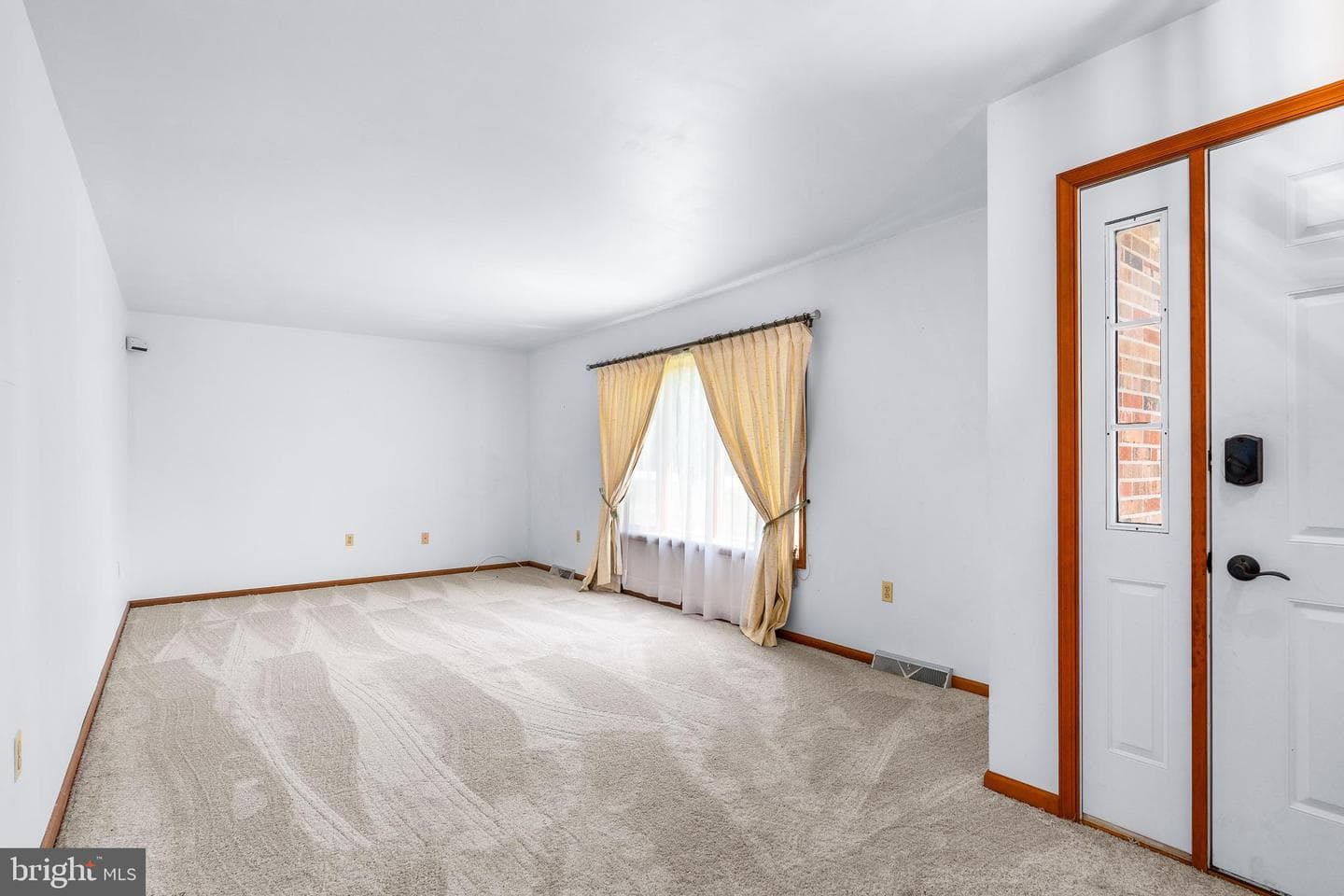 4793 Telegraph Road photo 18