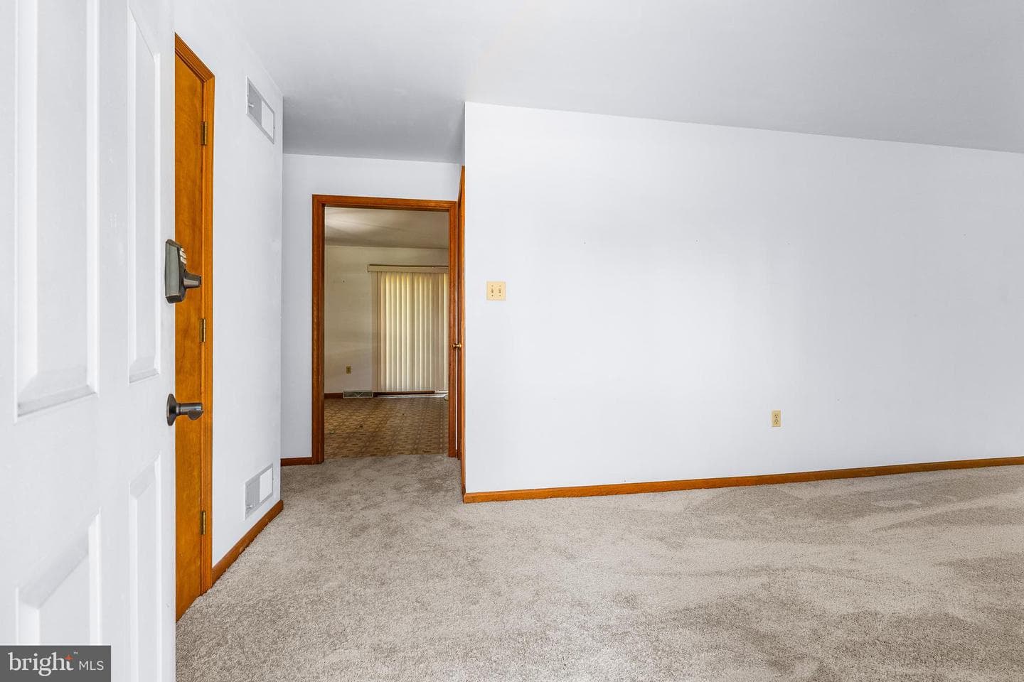 4793 Telegraph Road photo 19