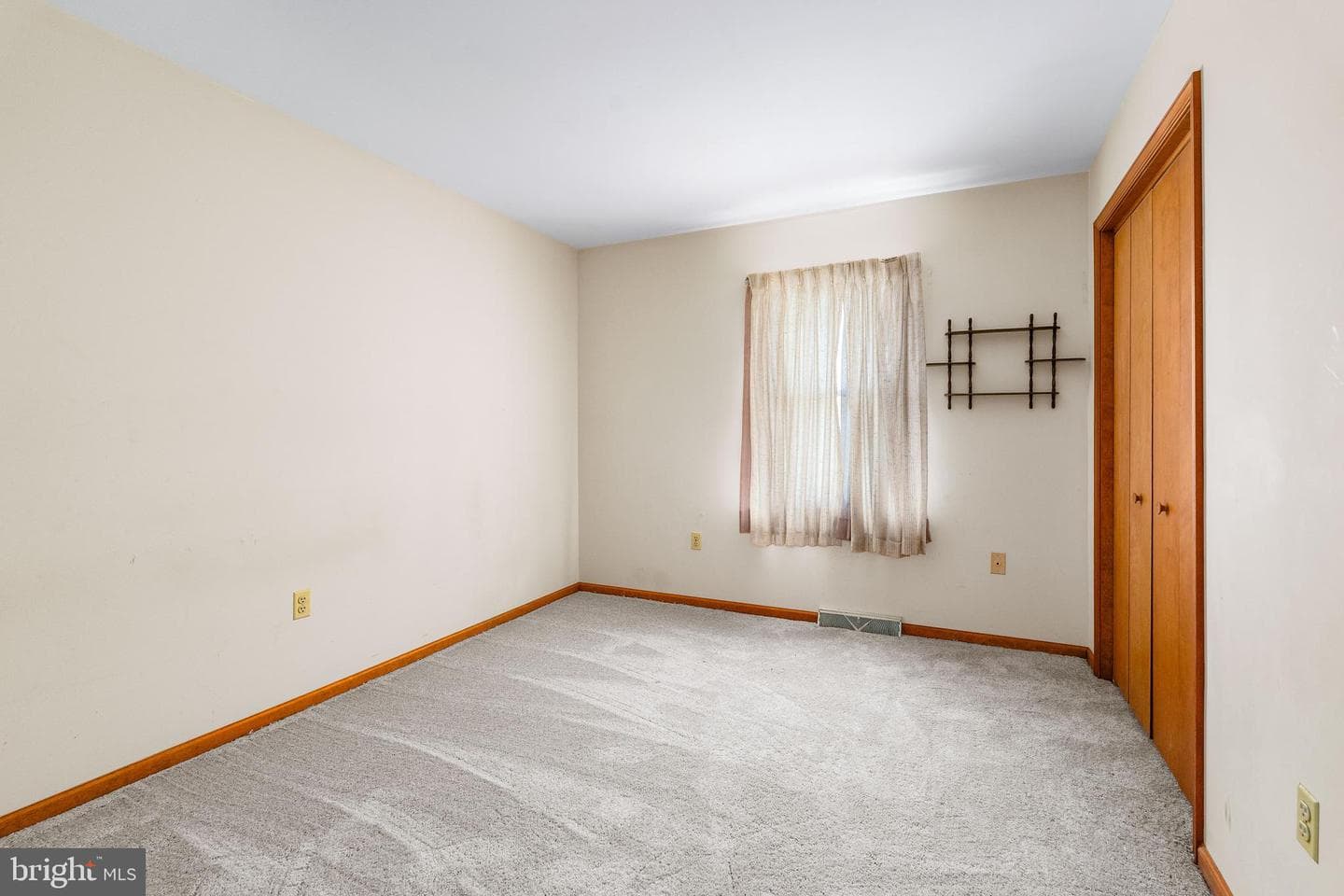 4793 Telegraph Road photo 23