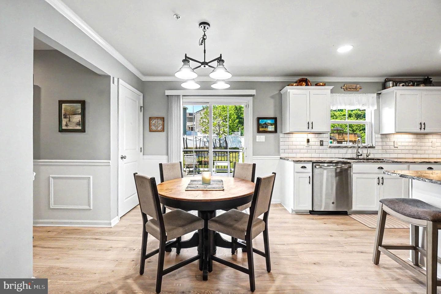 17 Viburnum Avenue photo 4