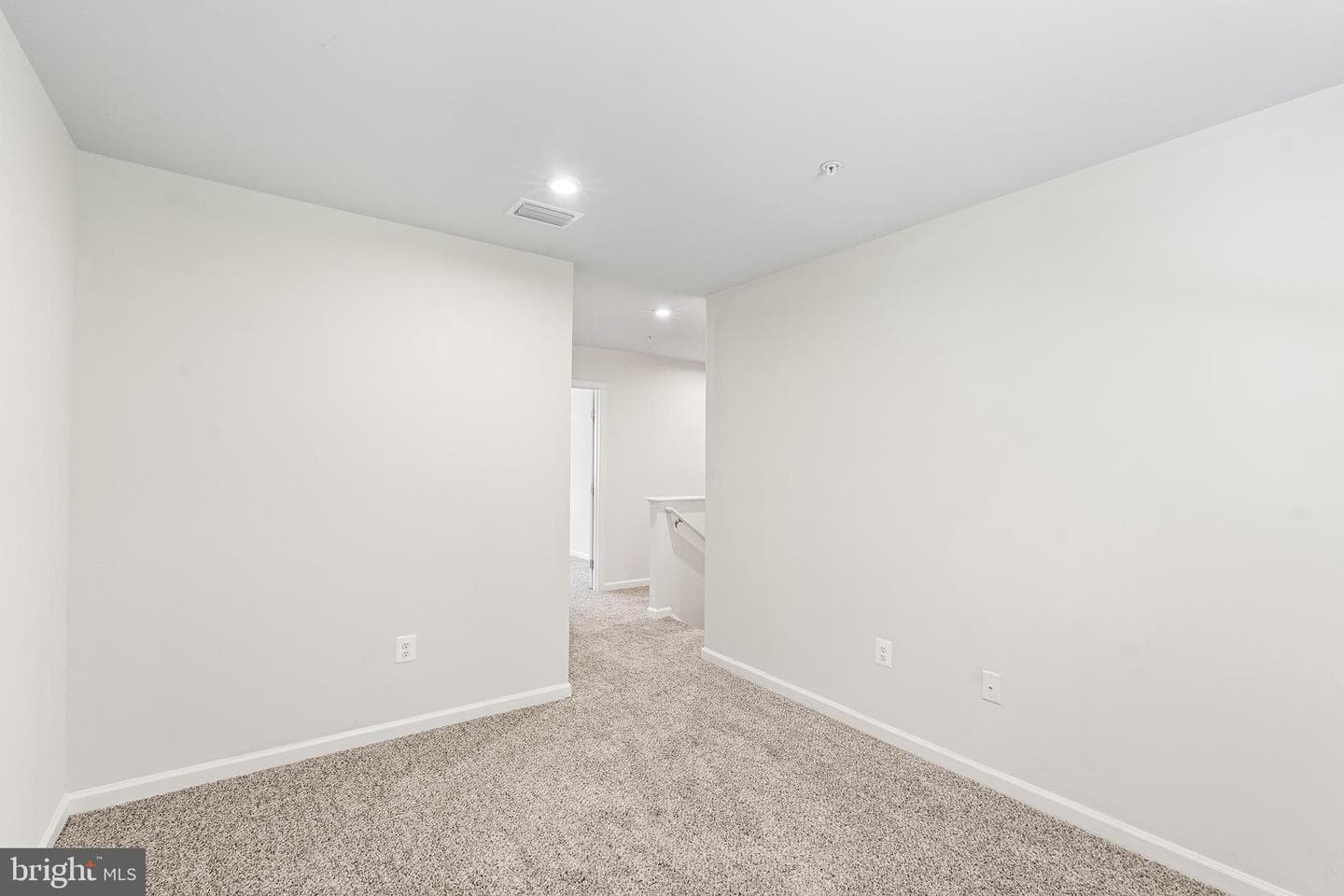 33 Tilia Drive photo 12