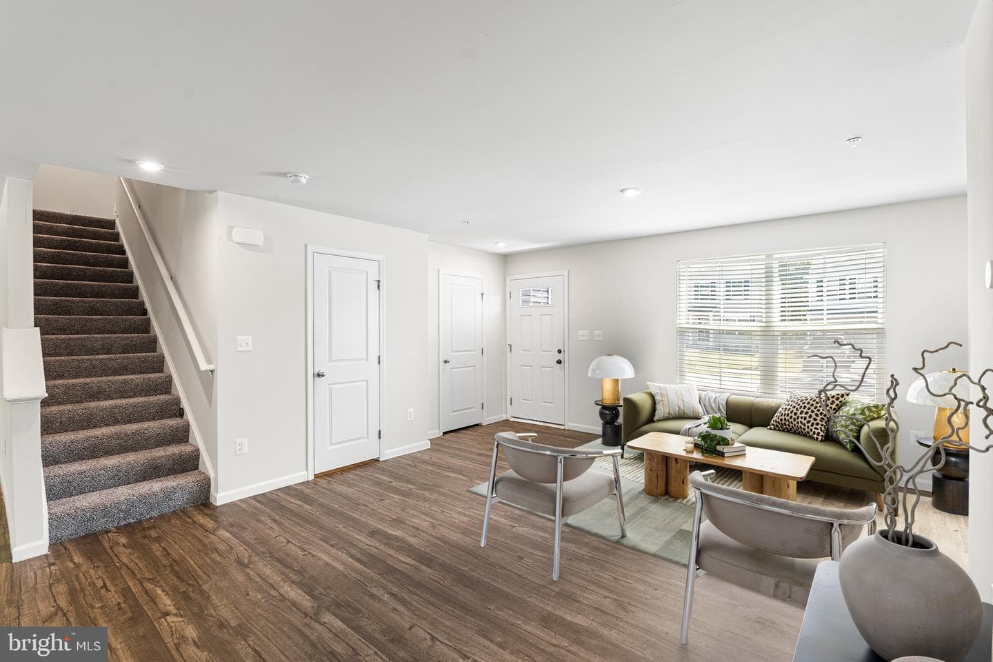33 Tilia Drive photo 3
