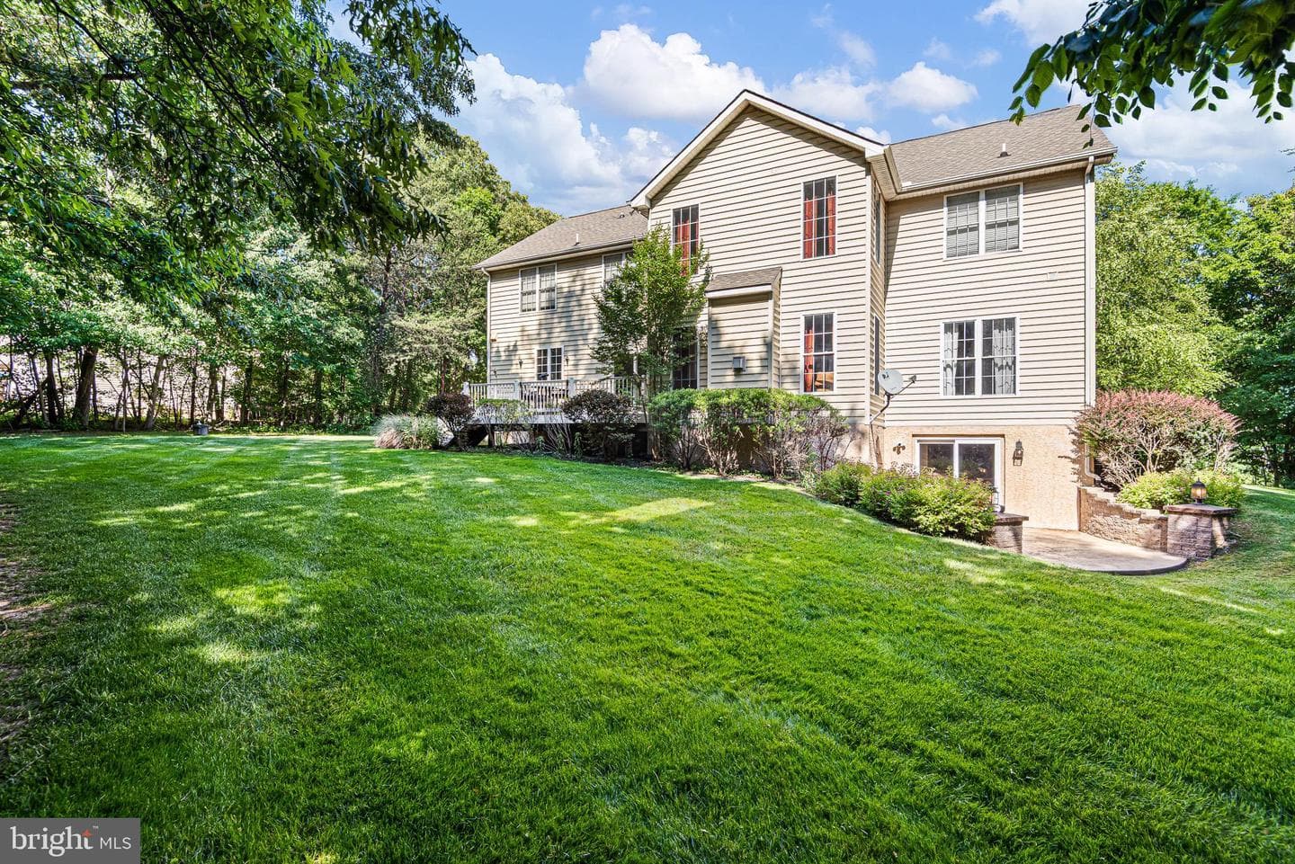 233 Woodholme Way photo 56