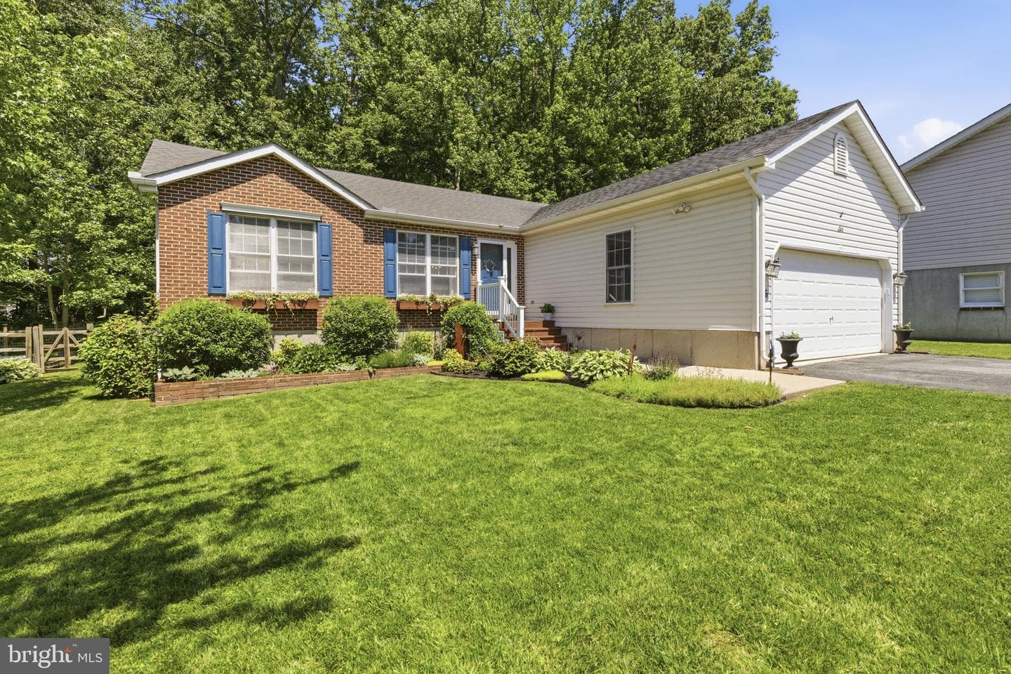 6 Kings Ct photo 38