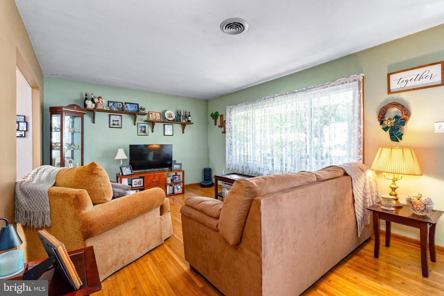 240 Courtney Drive photo 17