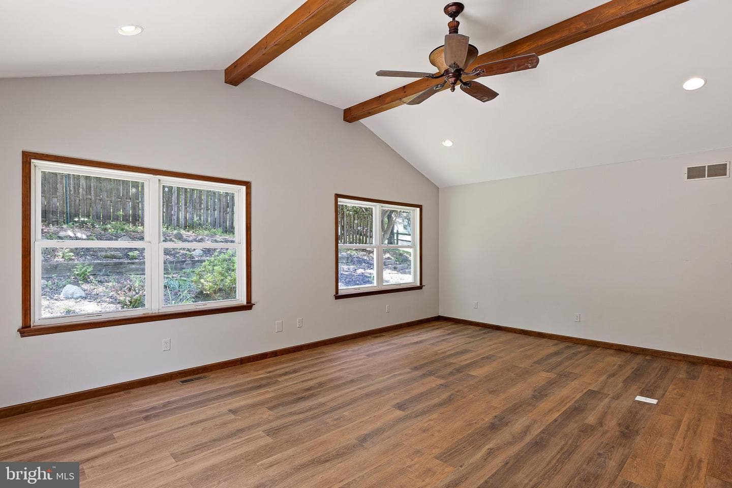 19 Pine Lane photo 14