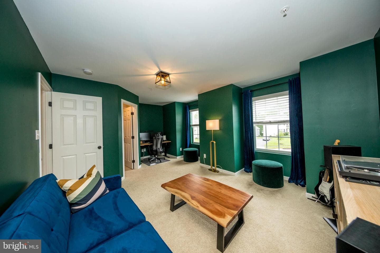 154 Saratoga Ct photo 32