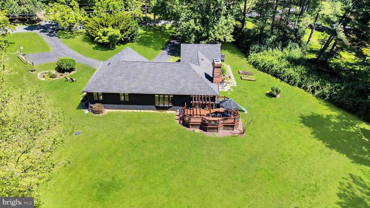 20 Jackson Avenue photo 32