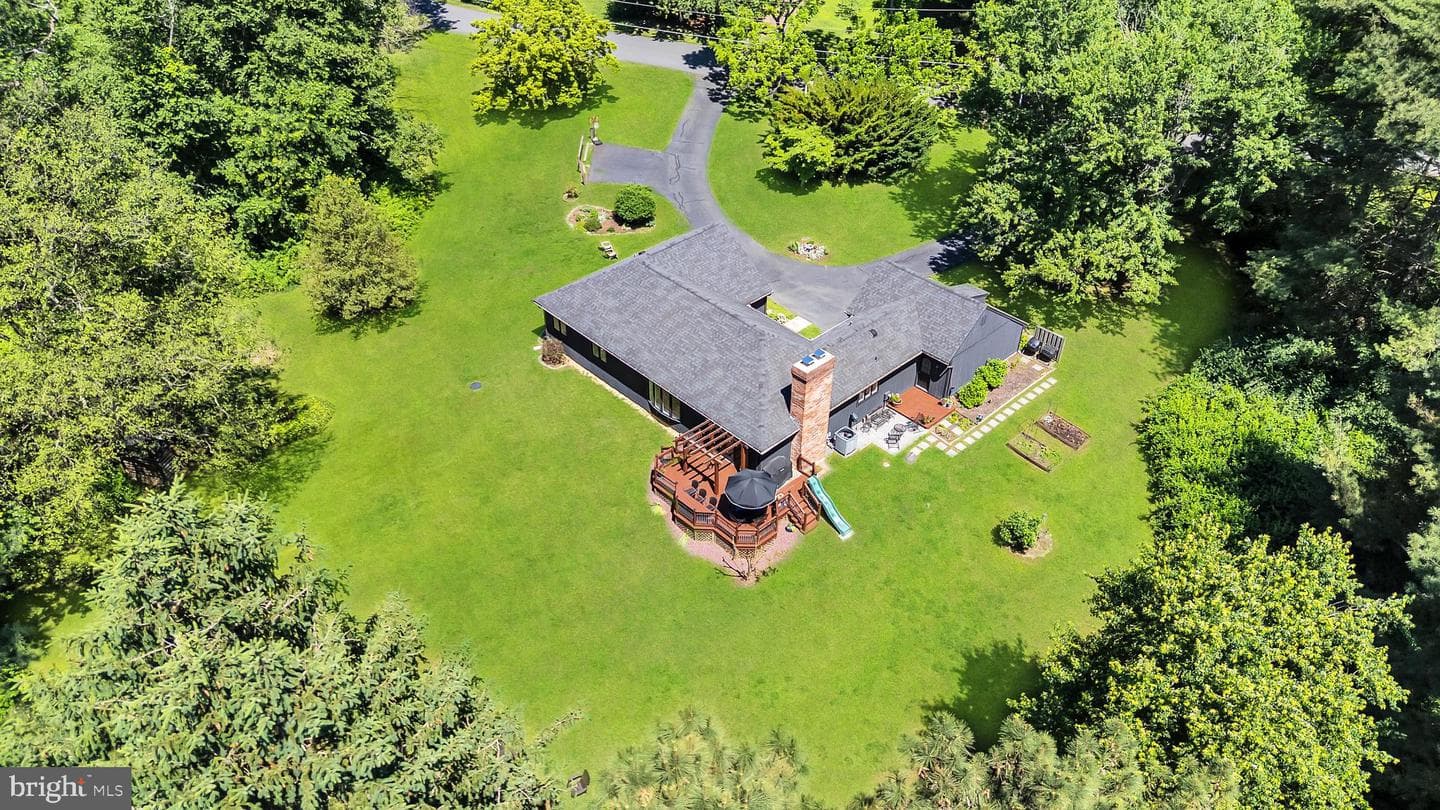 20 Jackson Avenue photo 33