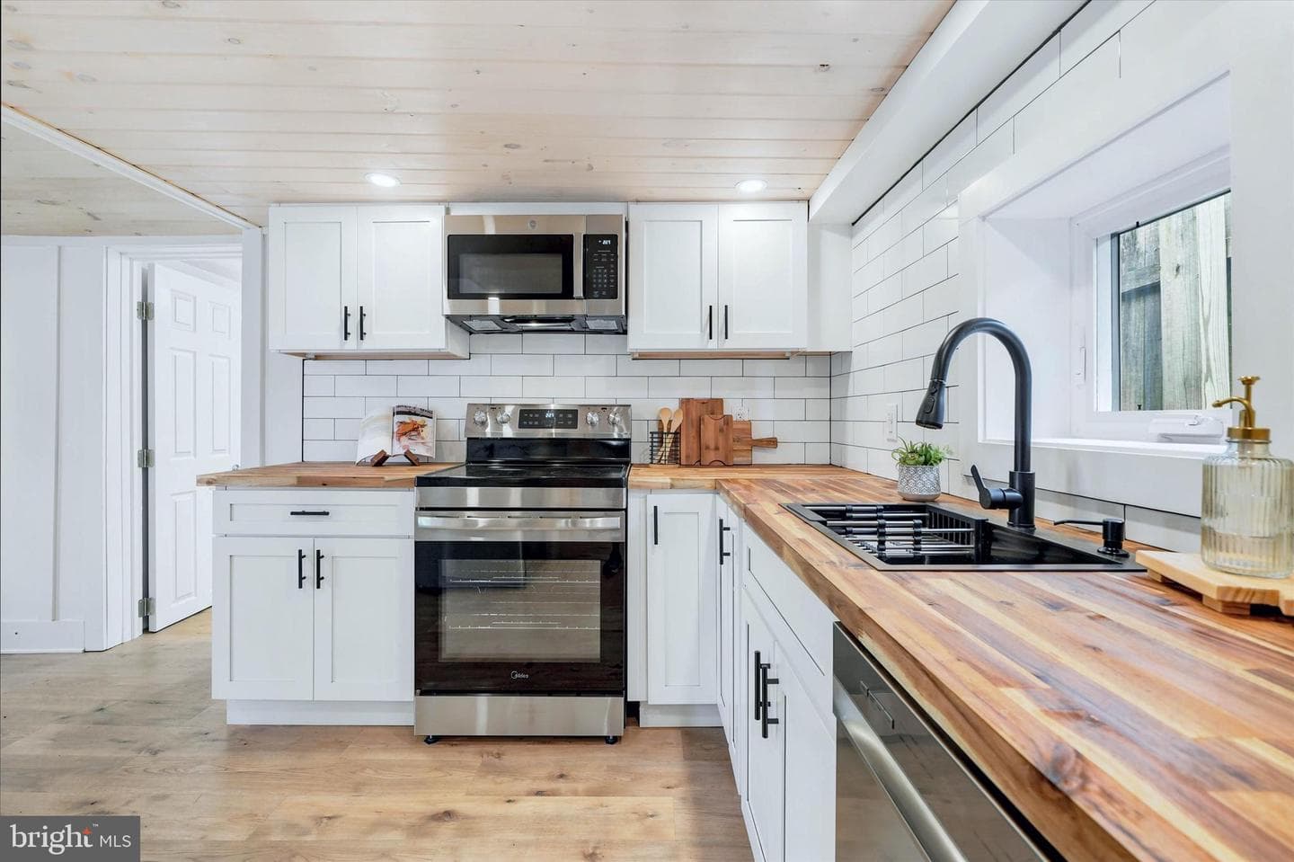 41 Beachview Avenue photo 48