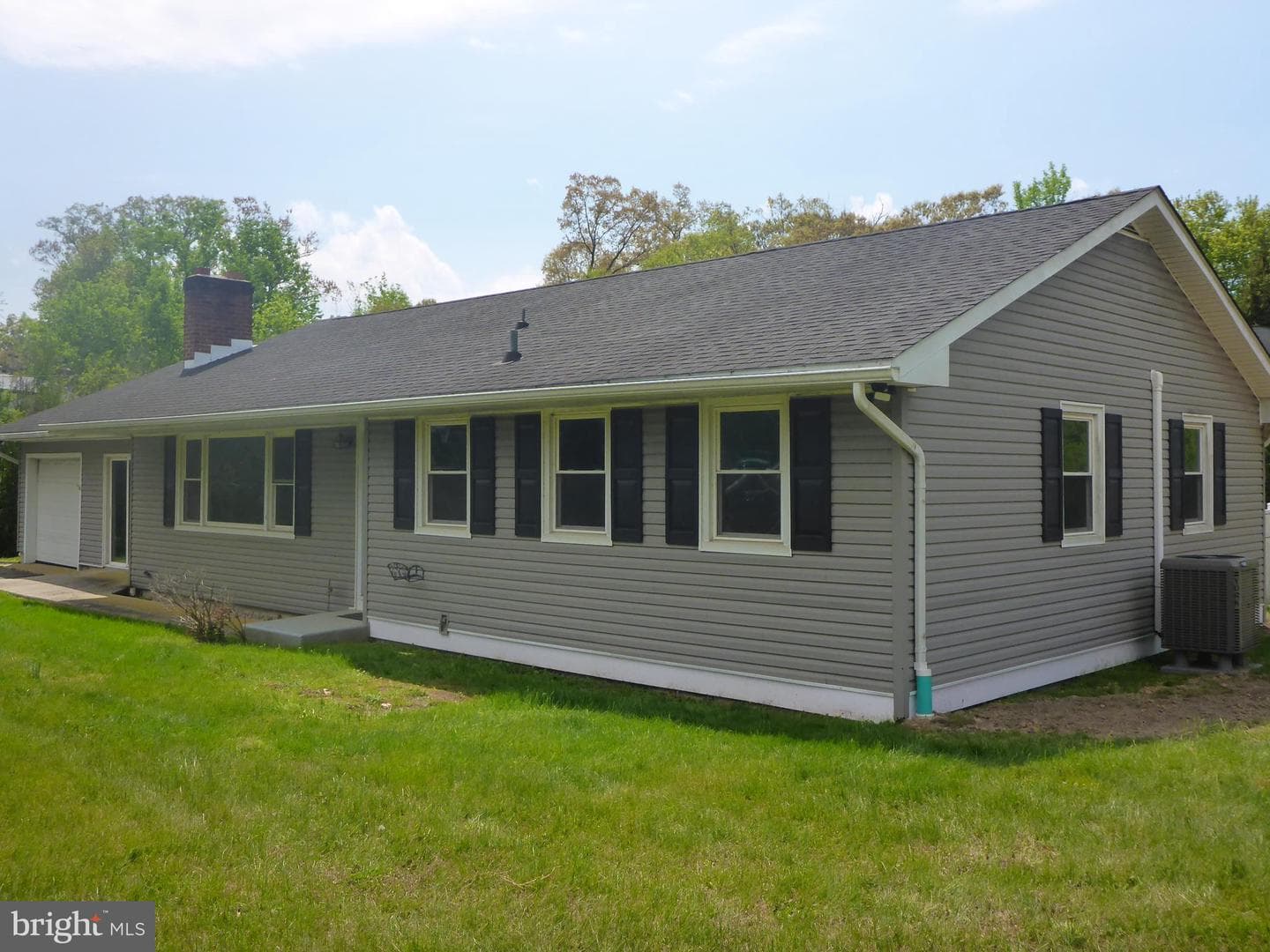 591 Mountain Hill Road photo 4