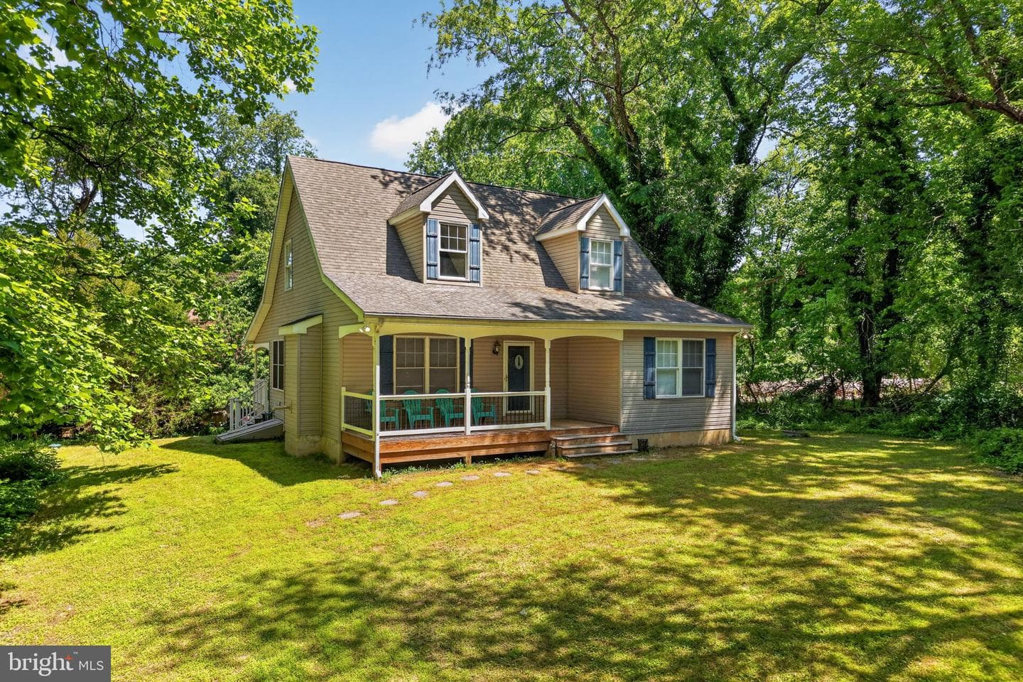 302 Cecil Avenue photo 2