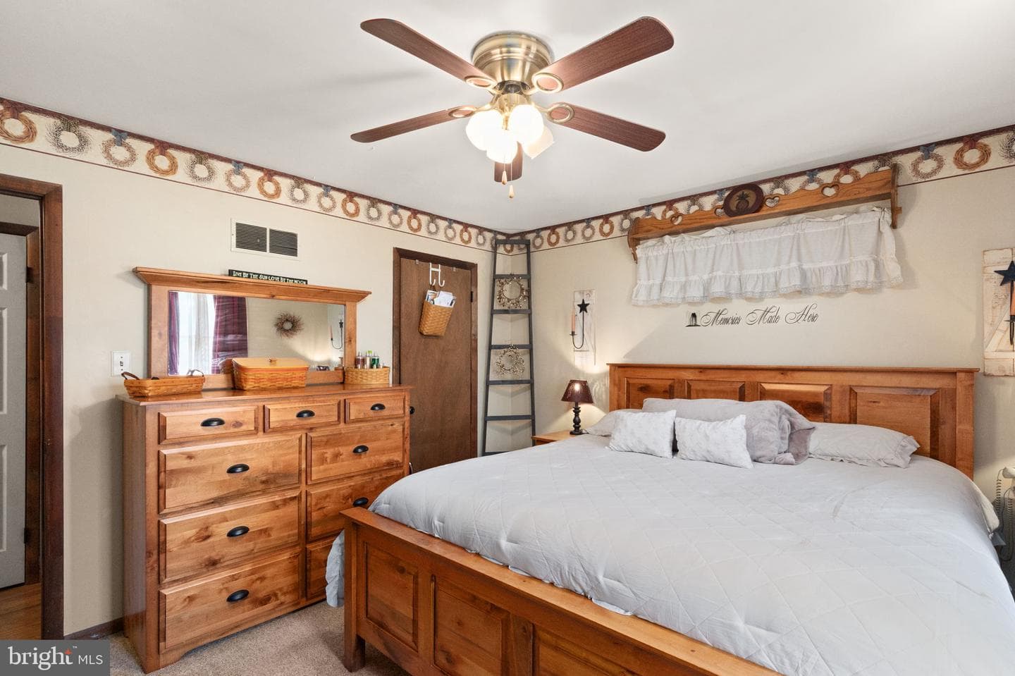 75 Macintosh Drive photo 15