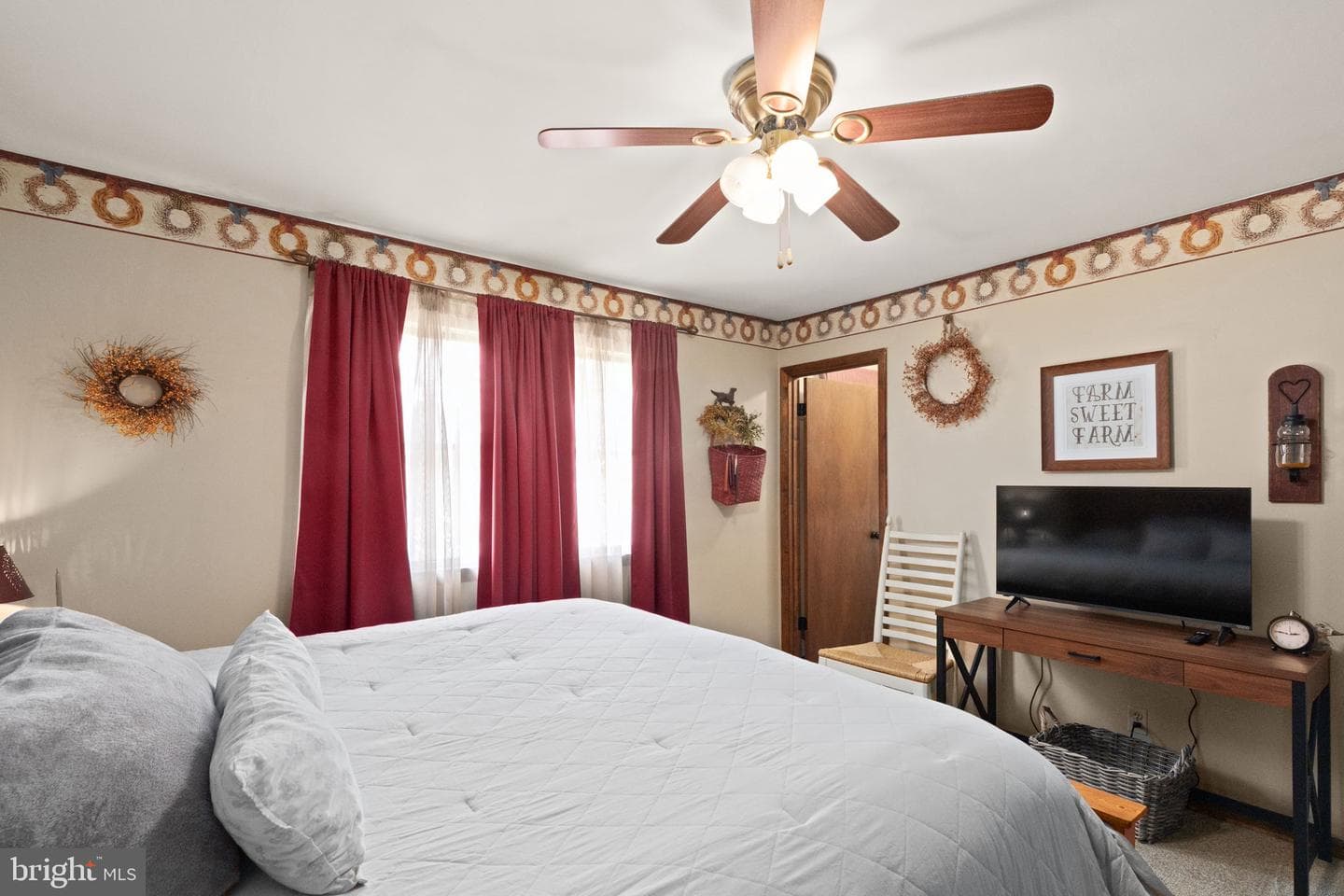 75 Macintosh Drive photo 16