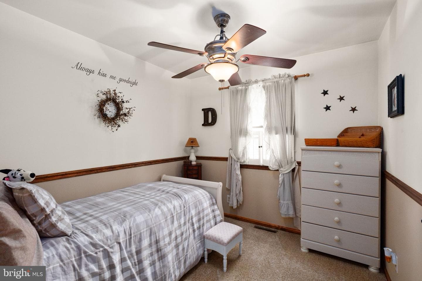 75 Macintosh Drive photo 18