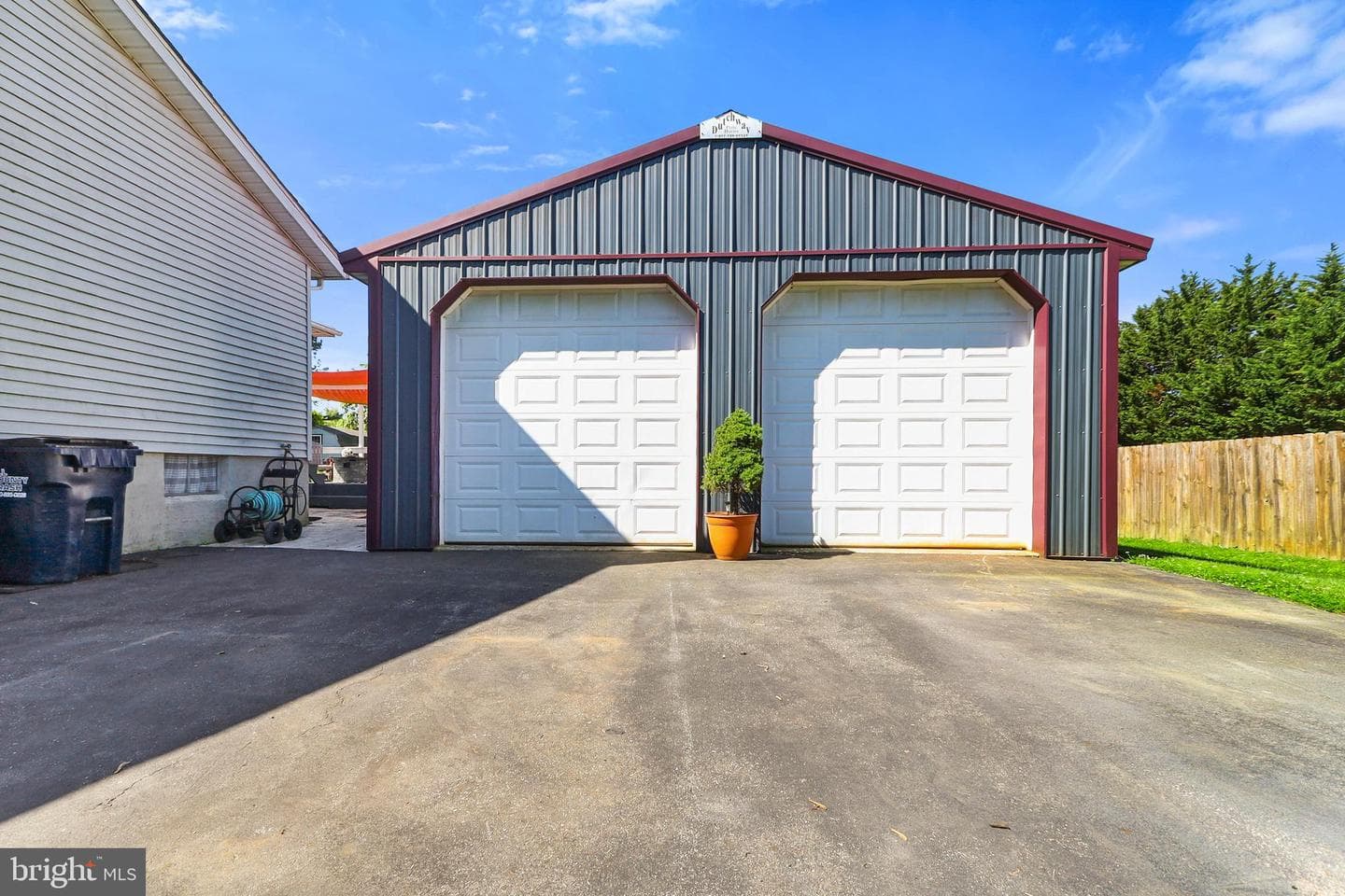 75 Macintosh Drive photo 23