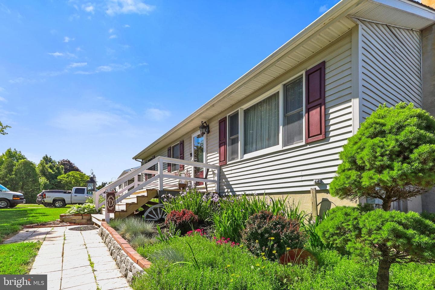 75 Macintosh Drive photo 35