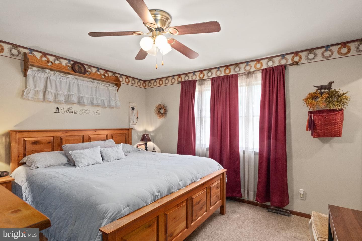 75 Macintosh Drive photo 8