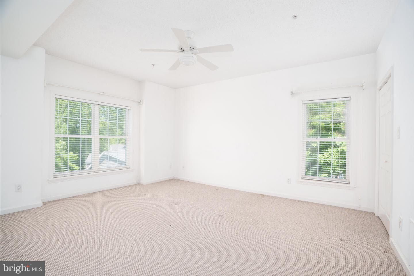 118 Rowland Dr photo 12
