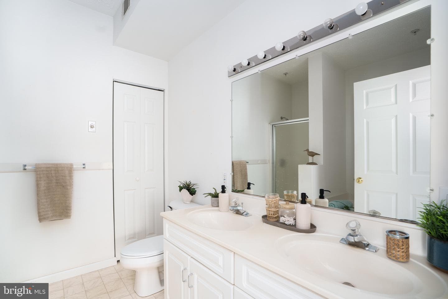 118 Rowland Dr photo 15