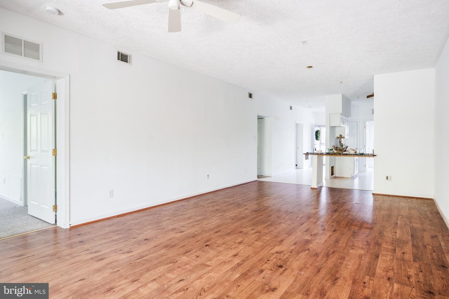 118 Rowland Dr photo 8