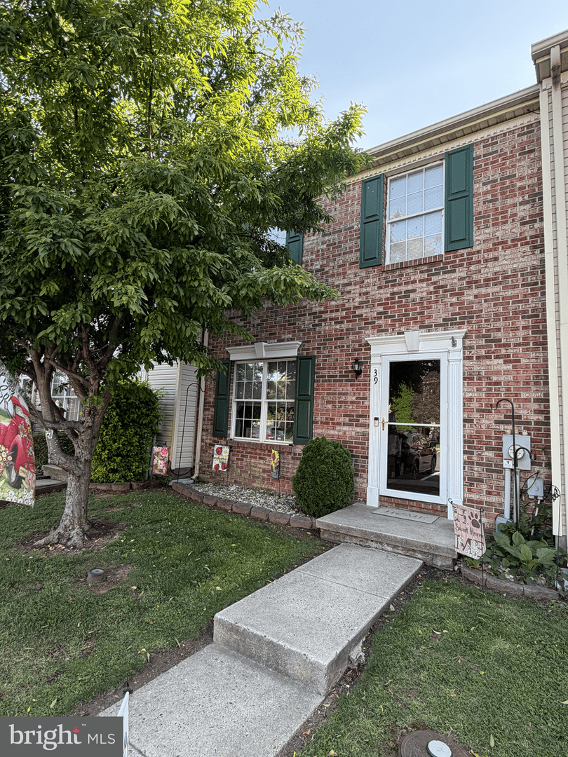 39 Chartwell Court photo 2