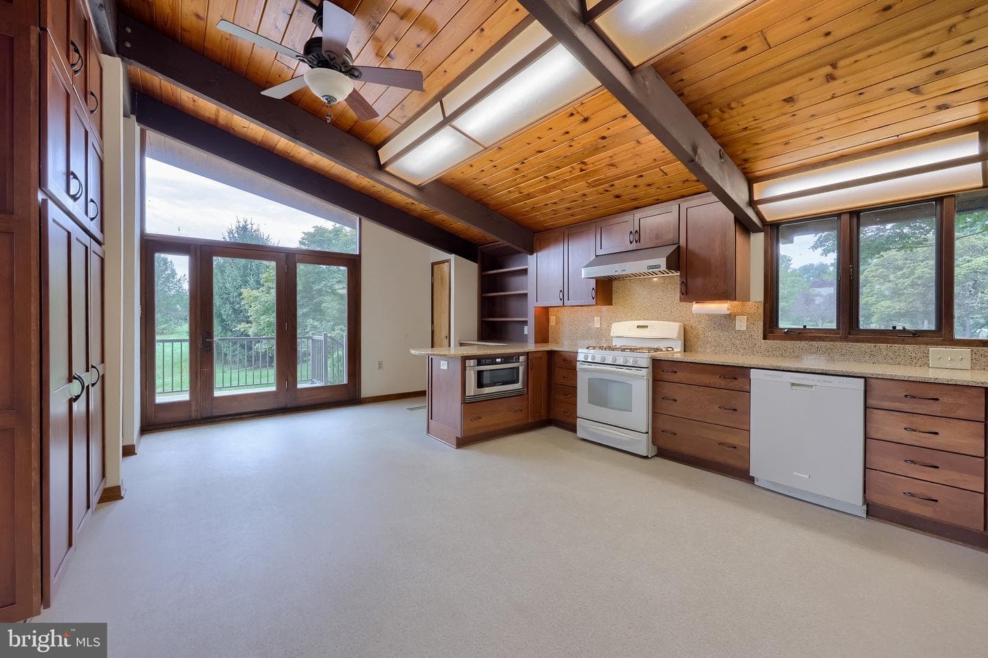 85 Green Haven Drive photo 13
