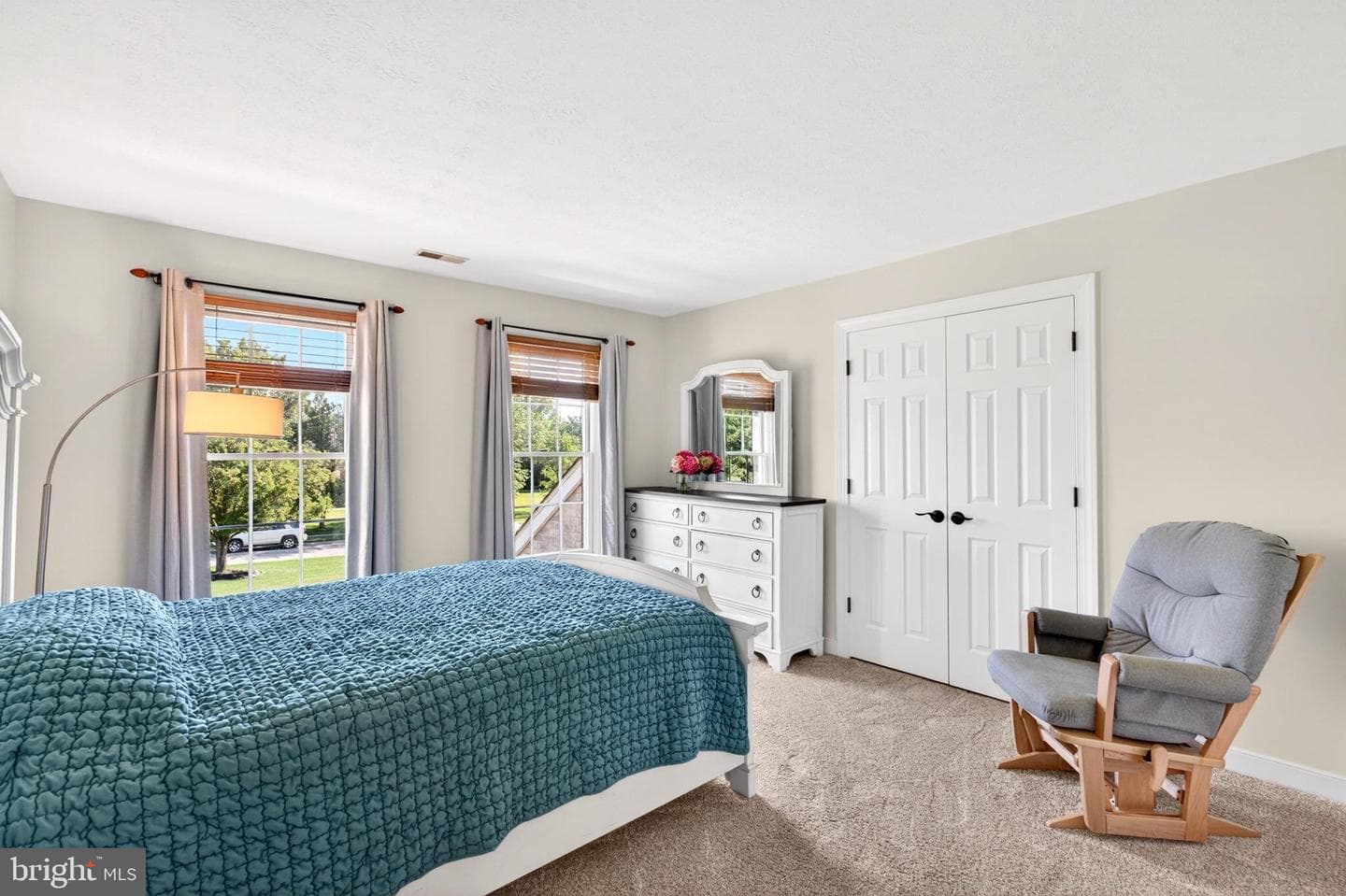 100 Longview Drive photo 38