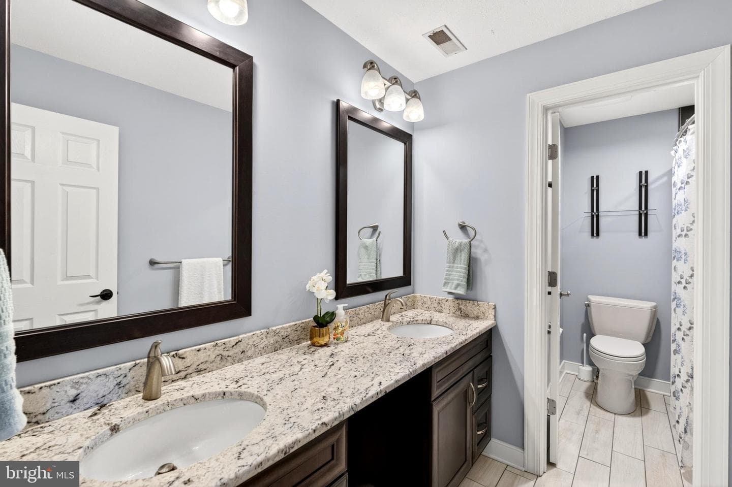 100 Longview Drive photo 43