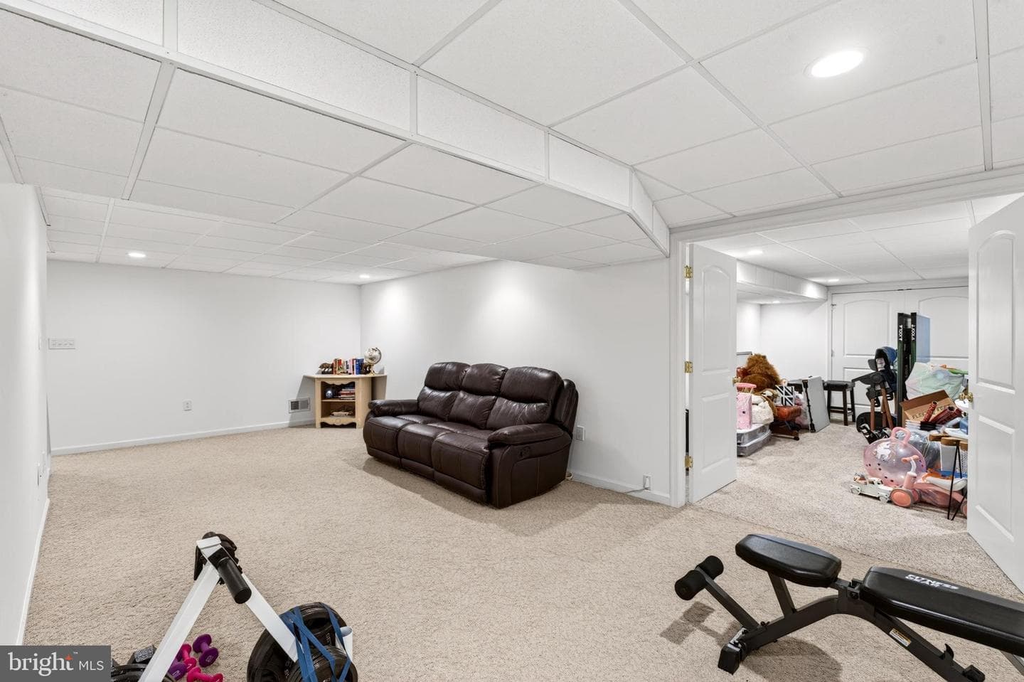 100 Longview Drive photo 44