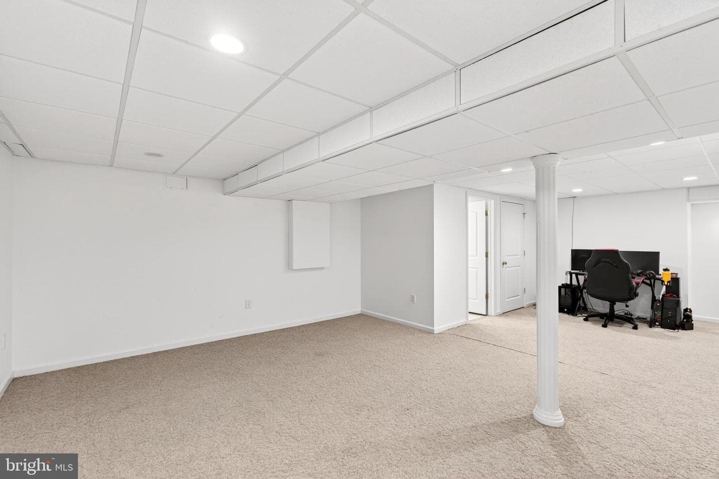 100 Longview Drive photo 47