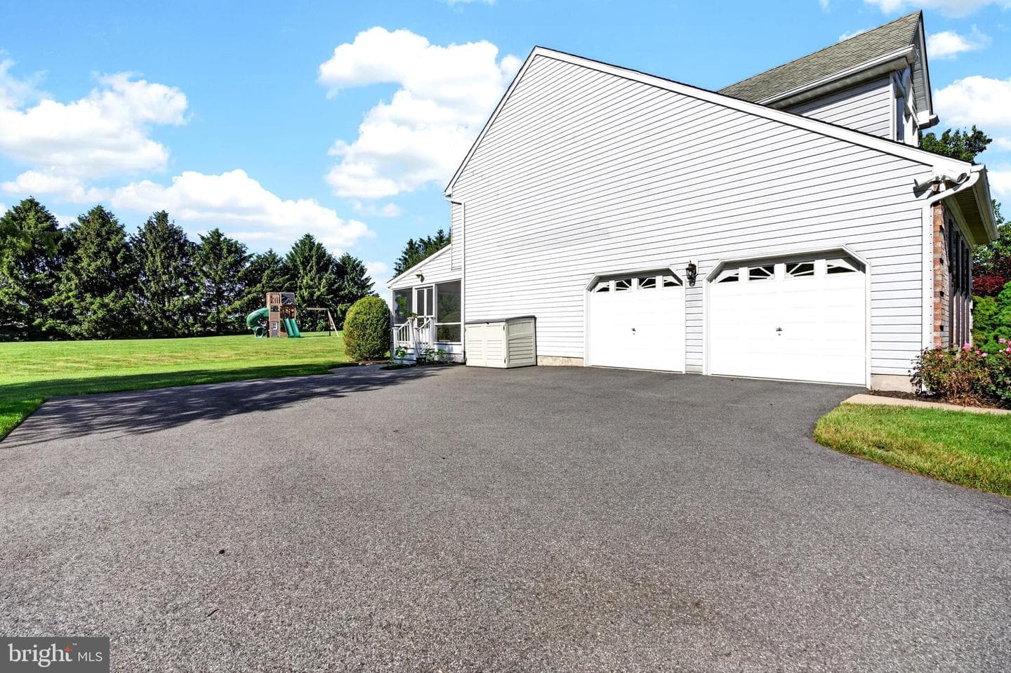 100 Longview Drive photo 53