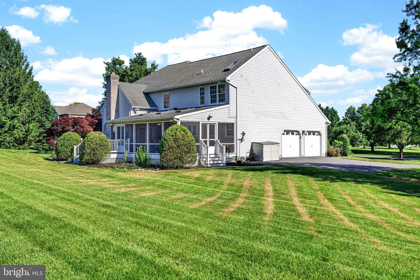 100 Longview Drive photo 59