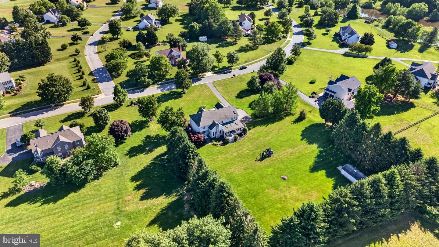 100 Longview Drive photo 60