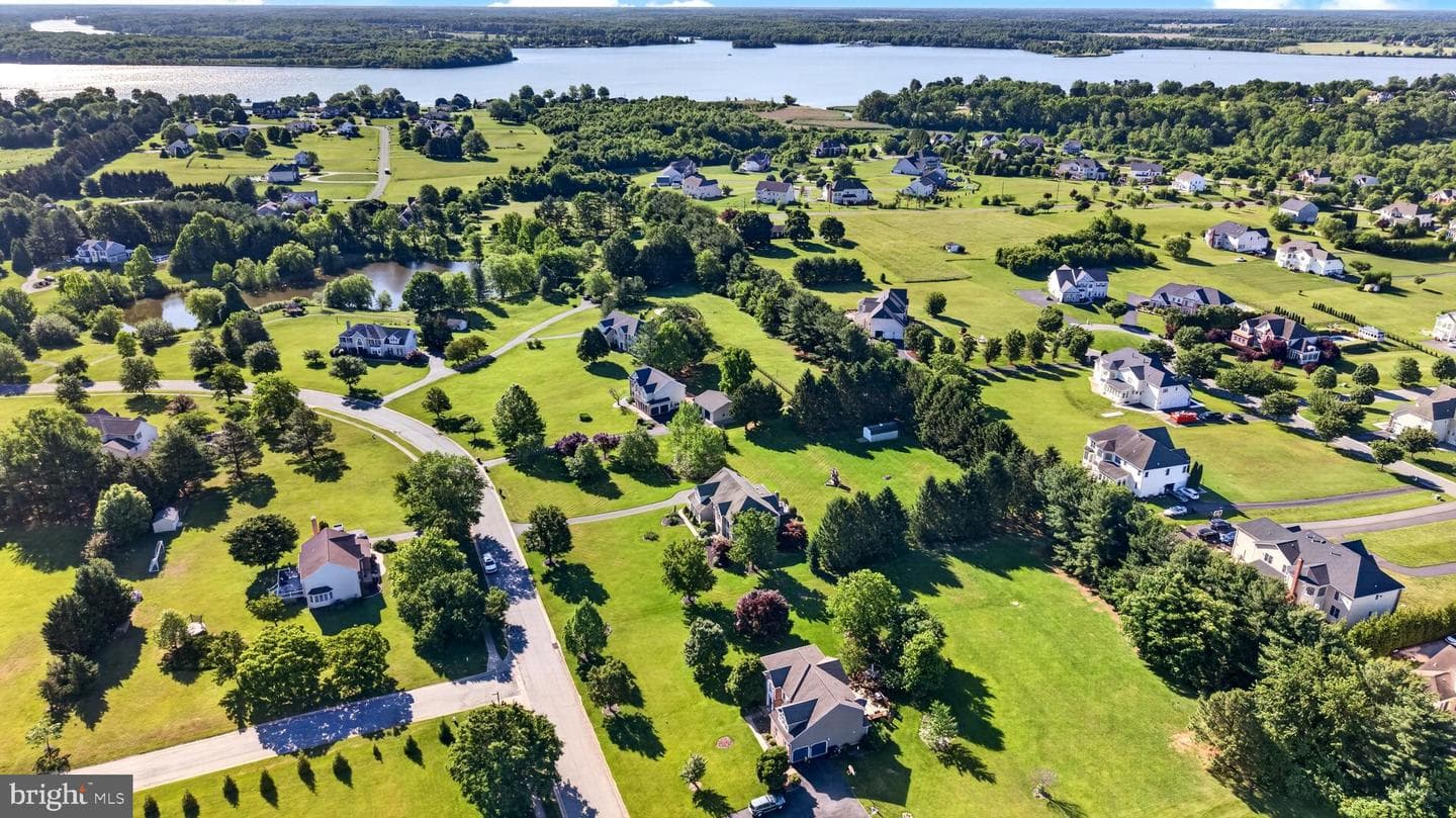 100 Longview Drive photo 8
