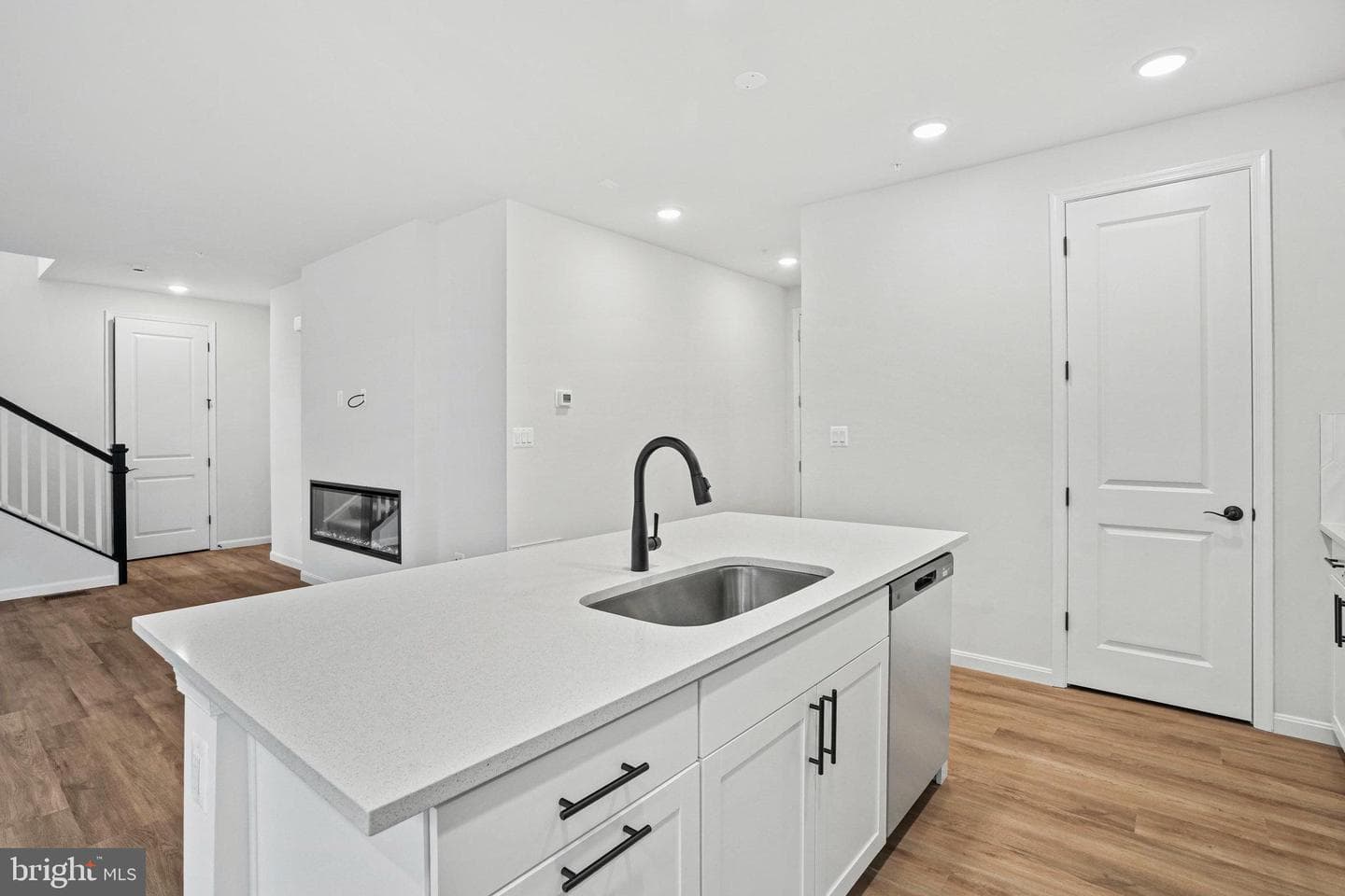 136 Catalpa Drive photo 11