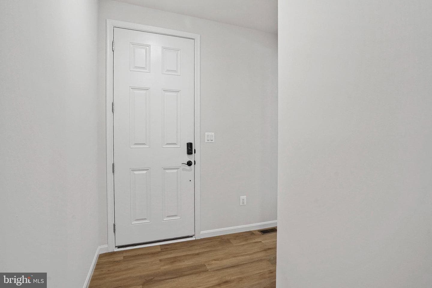136 Catalpa Drive photo 6
