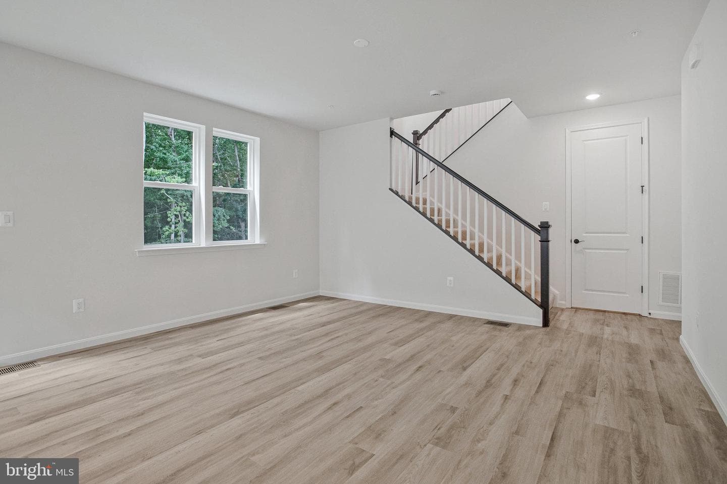 104 Catalpa Drive photo 15