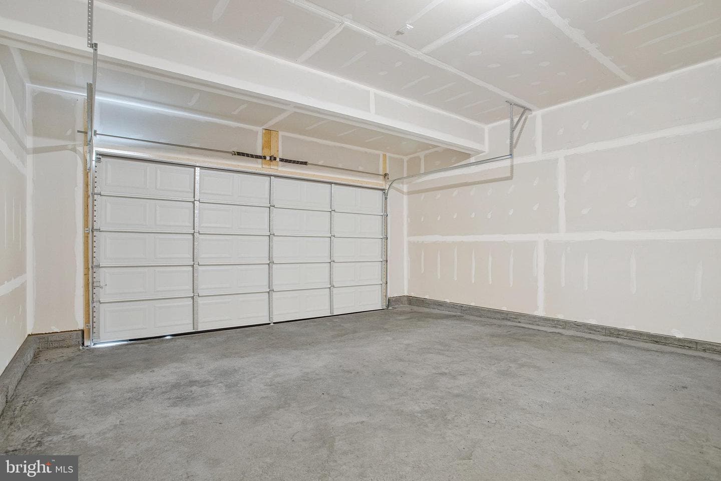 104 Catalpa Drive photo 37