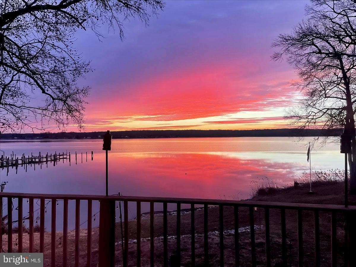 12 Park Ln, Elkton