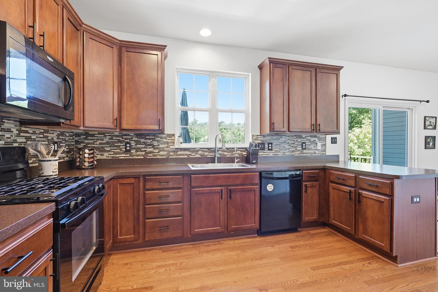 146 Flintstone Drive photo 8