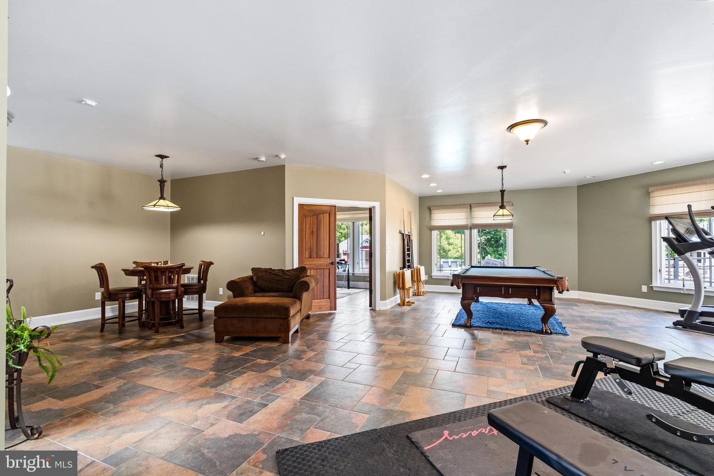 36 Appleton Road photo 21