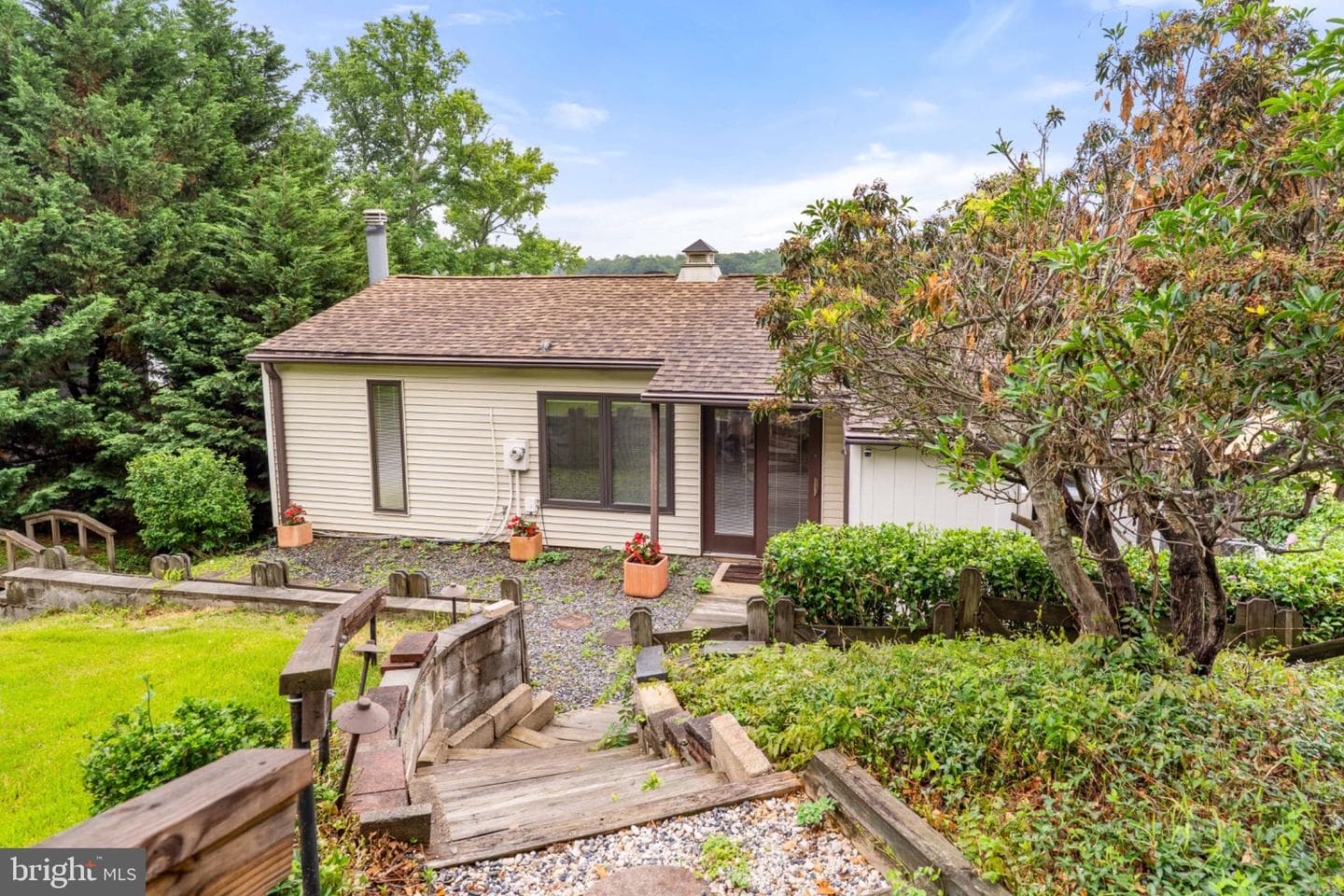 64 S Shore Road, Elkton