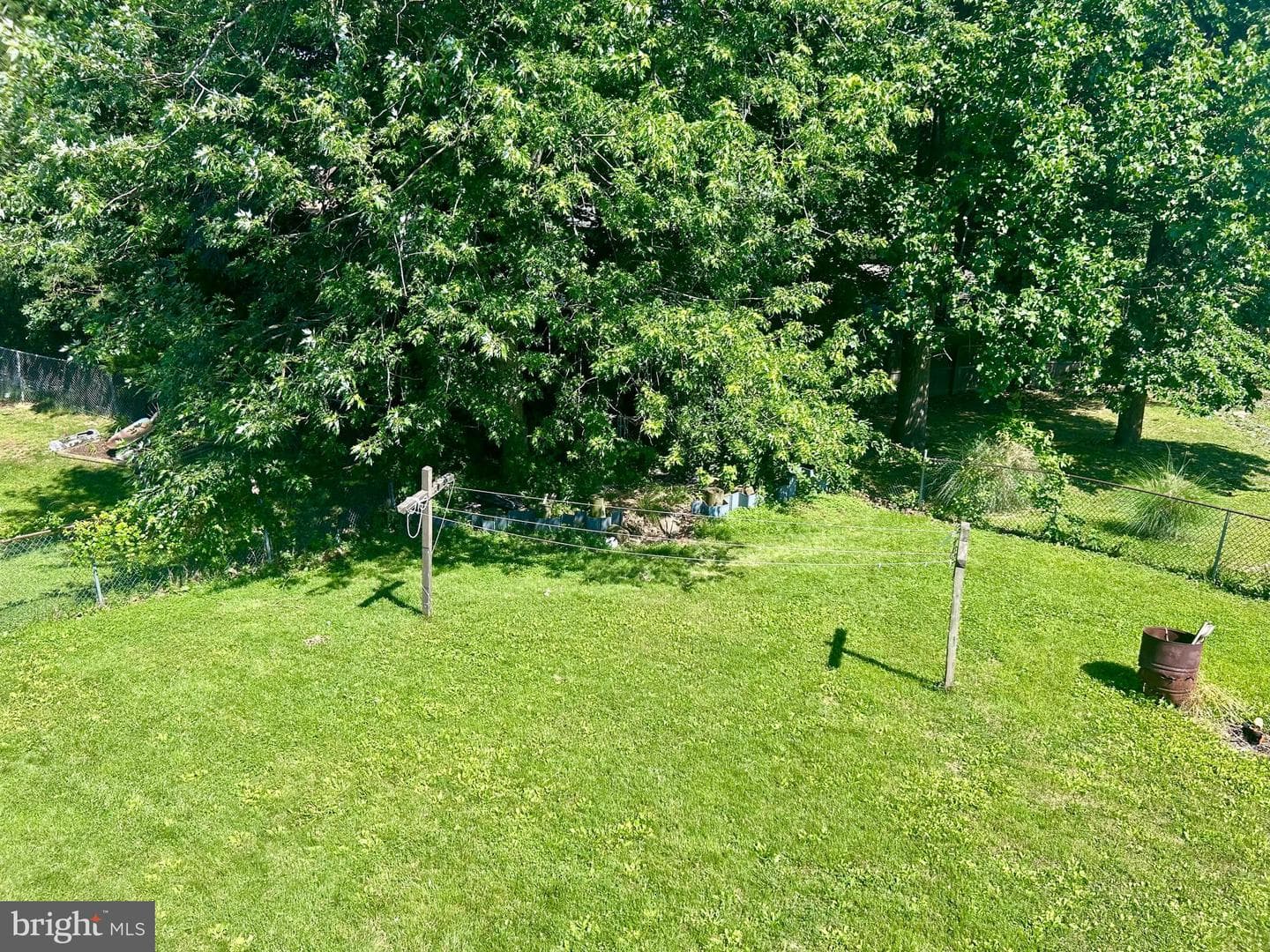 307 E Village Road photo 12
