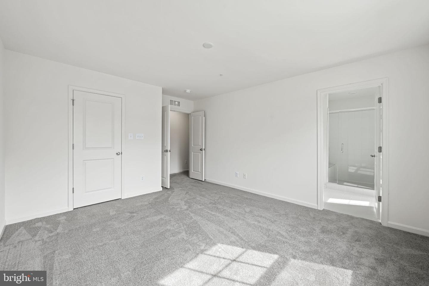 111 Nell Street photo 11