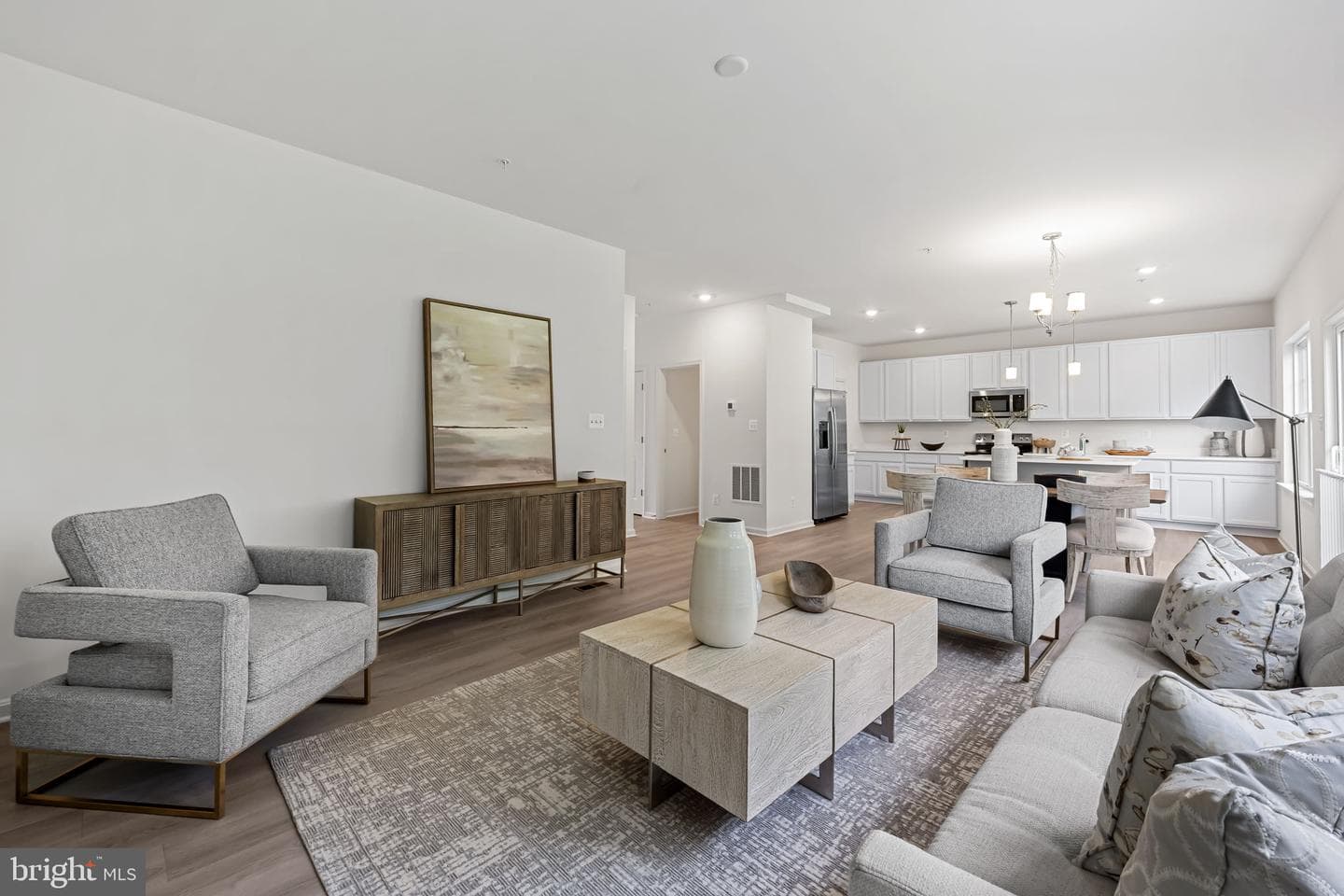 111 Nell Street photo 6