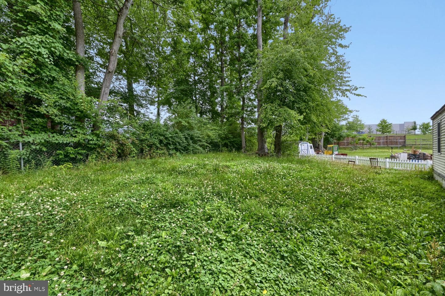 107 Michigan Court photo 24